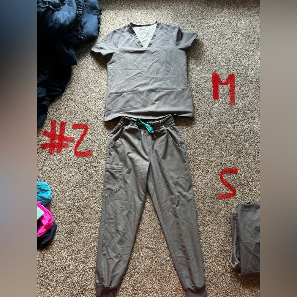 Figs scrubs set